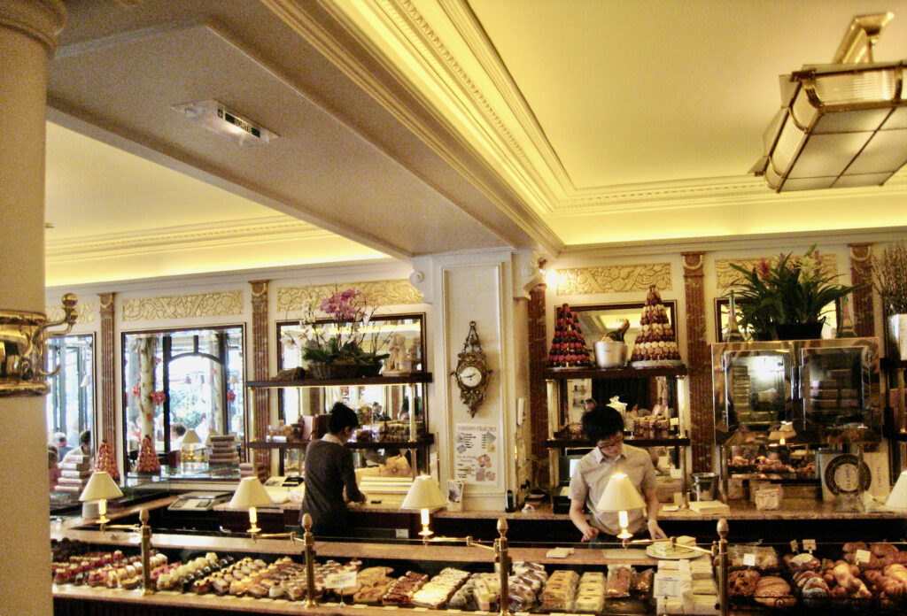Ladurée bakery at 16, rue Royale, Paris (MCArnott)