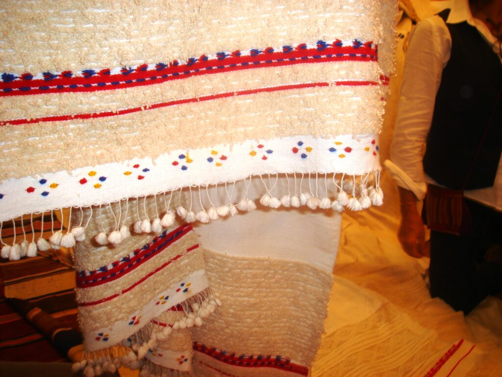Textiles, Pompom Blankets